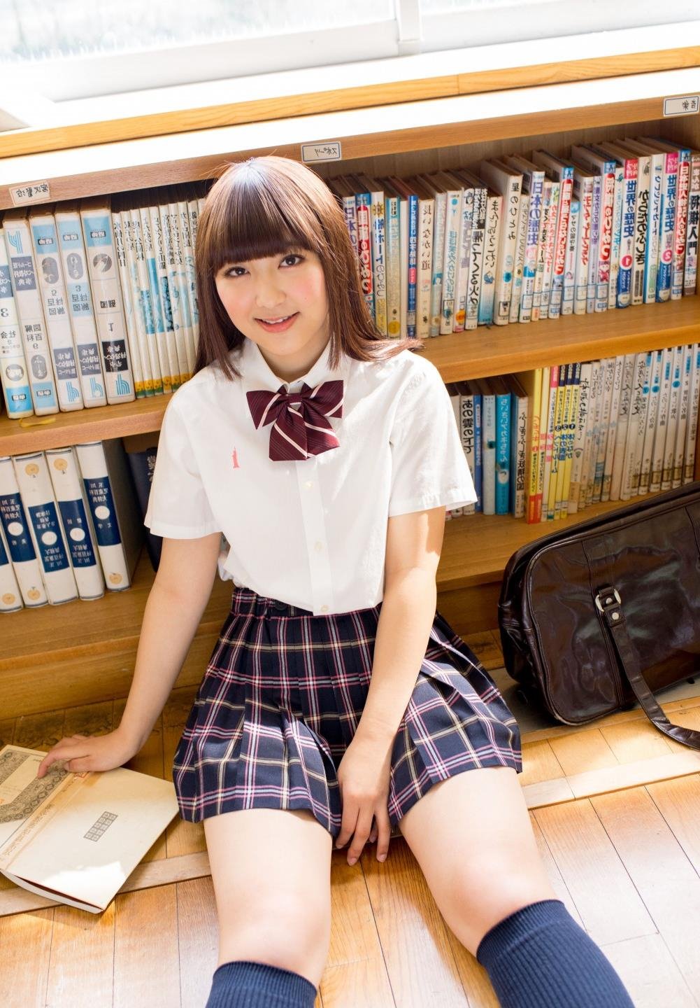 ���곤ǿ��ŮԱ����������