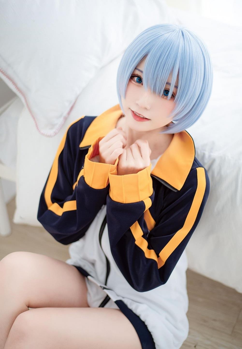 色播四间房