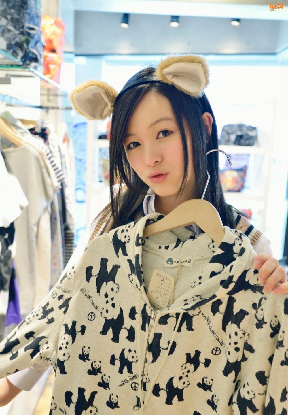 无发育的学生女洗澡视频