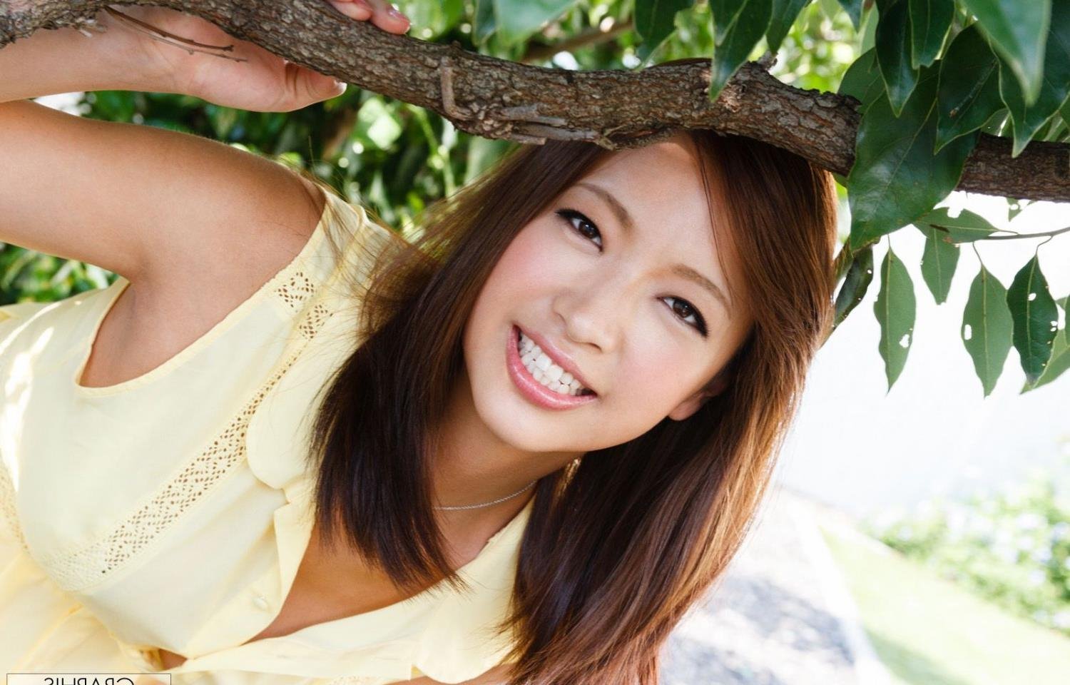 ���ڤ���