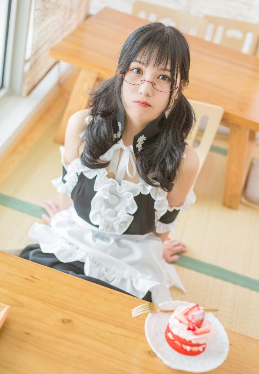 ���˰�Ů�˿����໽�