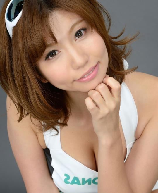 ����ǿ����Ů